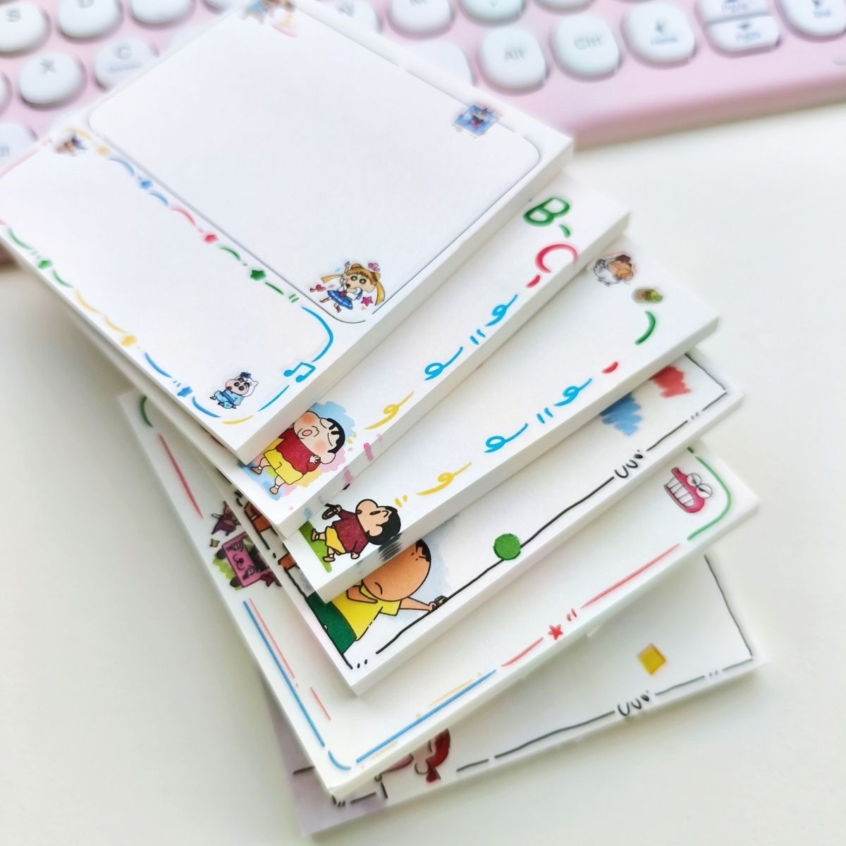 Crayon Shin-chan cartoon Cute  - огляд і ціна Stationery Books